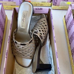 Brighton heeled slides